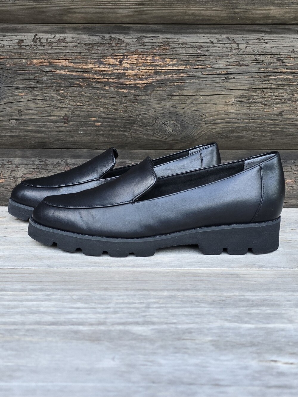 Vionic Kensley Y2K Preppy Minimalist Black Leather Lug Sole Comfort Loafer 8.5M - Picture 4 of 15
